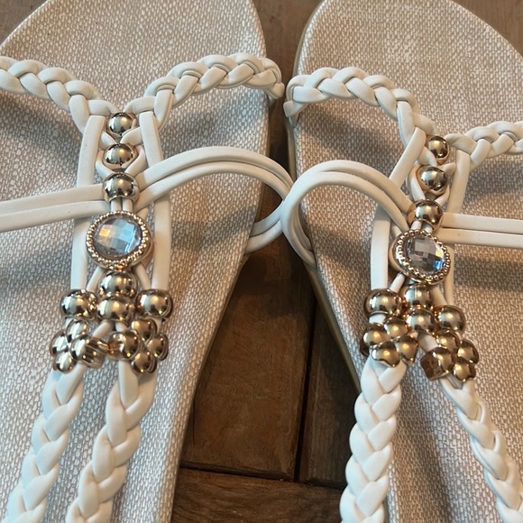 Aster June White braided rhinestones beautiful brand new sandals - Picture 4 of 4